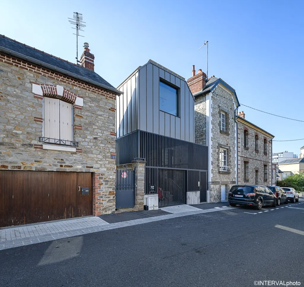 Extension et surélévation d'une maison en pierre à Rennes, vue 2